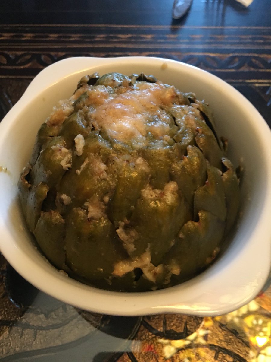 Mrsmkleman's tweet photo. Happy Sunday from the Kleman house!! Stuffed artichokes💚. #ADEHappy @AltonDarby https://t.co/bxQ3FbJWyU