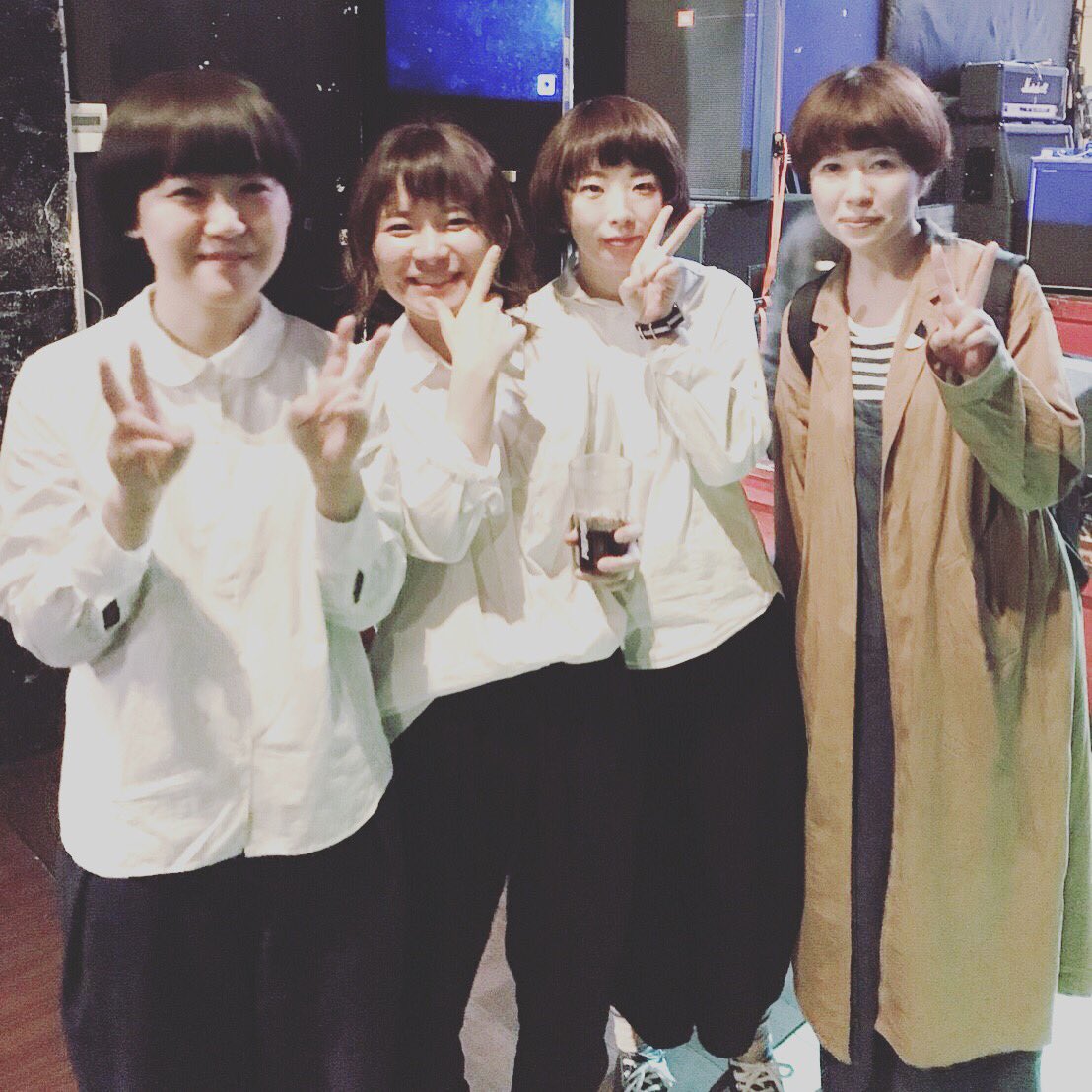 manaca15's tweet photo. FORTUNICAのメンバー4人が出てた昨日のSWEESWEESWEETS見てきたよ（＾Ｏ＾）くまさん持ってて可愛らしい感じなのに格好良さが上回ってた！きっとFORTUNICAも良いバンドだったんだな、って愛おしくなったよ https://t.co/mlu3gA4oiY