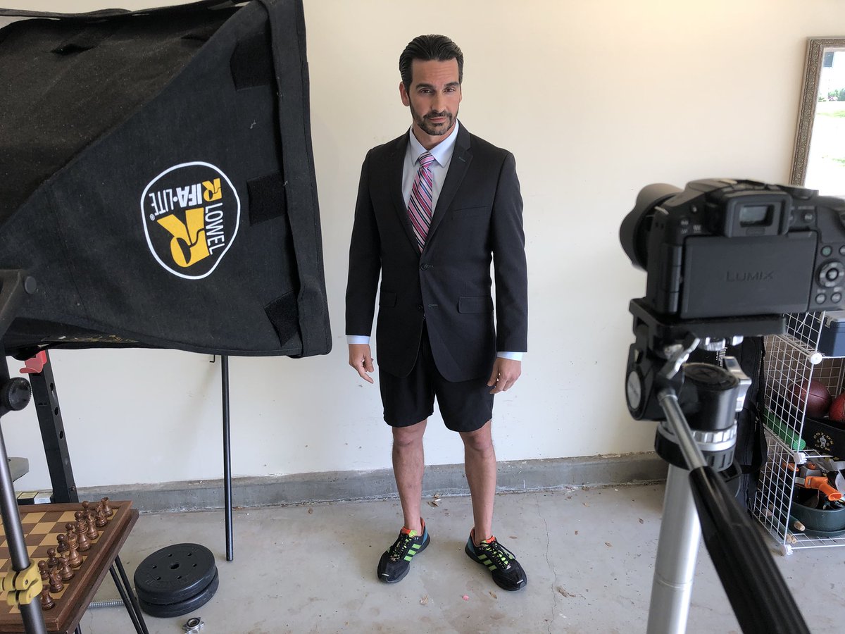 JorgeFerragut's tweet photo. Yesterday, the audition was for a doctor. Today, last-minute audition as a lawyer. Here are behind the scenes pictures of what really happens when you can tape an audition from home. #Actor #AuditionMagic https://t.co/Njp10eew7i