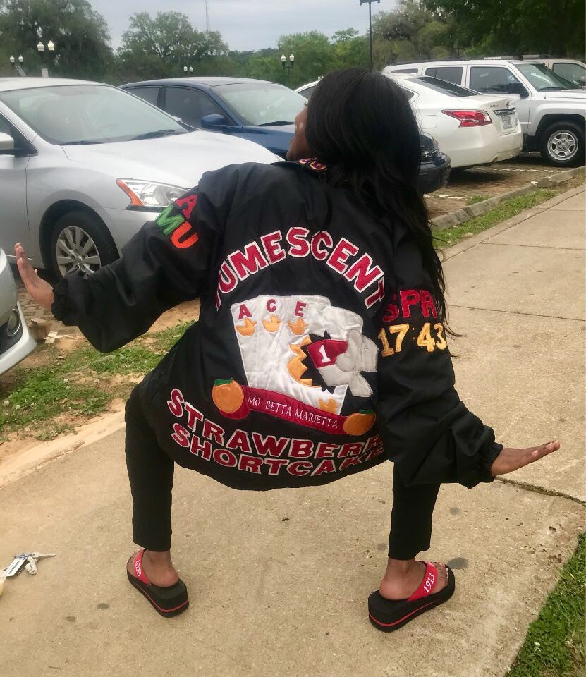 itslilbit_'s tweet photo. Finally made it to DeltaLand ❤️🐘 #AceClub☝🏾 #CheerDuck🐥🎀 #BADSTForever https://t.co/ESKvLem806