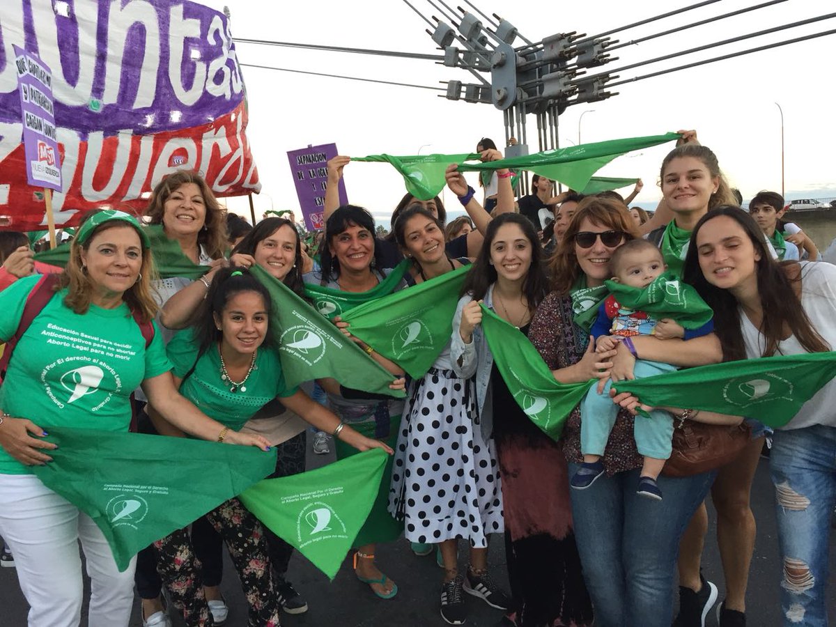 belush07's tweet photo. Educación Sexual para decidir, Anticonceptivos para no abortar, Aborto legal seguro y gratuito para no morir #AbortoLegalYa @mlauramondino @SoledadArtigas @soledipasquale @flor_clement @mafloraa @MercedesGomez_ @vittosas https://t.co/rmEMD01lGQ