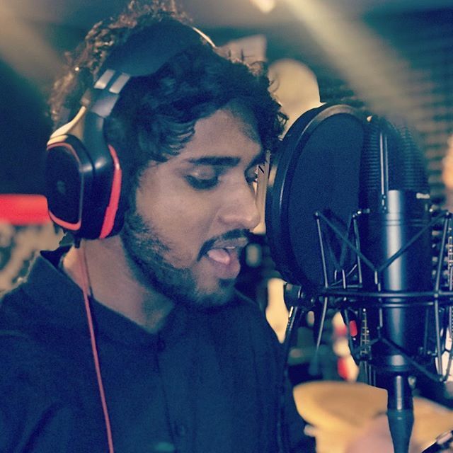 HabeysBoduberu's tweet photo. Misk madhaha album ge masakkai varah baarah kuriah eba dhey 🙌
Mandheera Boduberu ge vocal elhumuge masakkai kuriah dhany ⭐️
#misk #habeysstudio #mandheera https://t.co/Wv7CeYTz7Z https://t.co/e82nyGZWQO