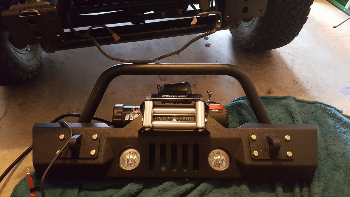Legendary1941's tweet photo. New bumper and winch going on today! #SundayFunday #legendary1941 #jeepfamily #L1941 #stubbybumper #smittybilt @smittybiltusa https://t.co/f8QI9by81C