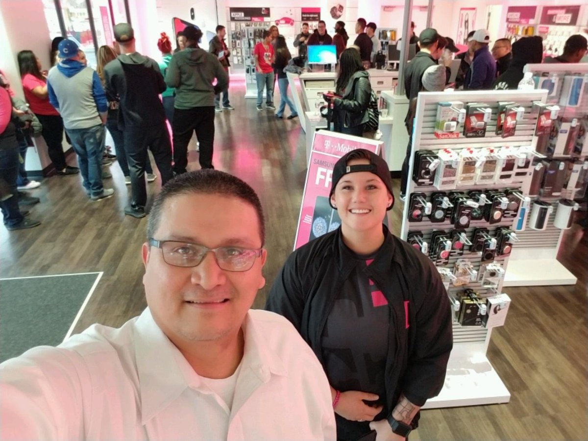 wv_wichita's tweet photo. #1T1D #1customerexperience joining forces @WirelessVision @Talk_Mobile_ @TMobile to deliver a customer experience for the ages #customerobsessed #Unstoppable #AreYouWithUs @auntievinh @EdStald @allanlambo @thatsammori @JonFreier @sbratto88 @JohnLegere @Alisa_Arner @chris_tmobile https://t.co/4wBVwh1rbS