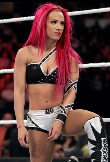 In six woman warfare <a href="/FabuleuxFans/">Brigitte Davis 🇨🇦</a> <a href="/aquavega1/">Aquavega</a> and @AlphaJanson take on <a href="/TheRealJennaLM/">Jenna Matthews</a> <a href="/Crystal_Hilton/">Crystal Zdunich</a> and @MacroPrime in a war between the Nylonz and Goddesses #CWFLoaded