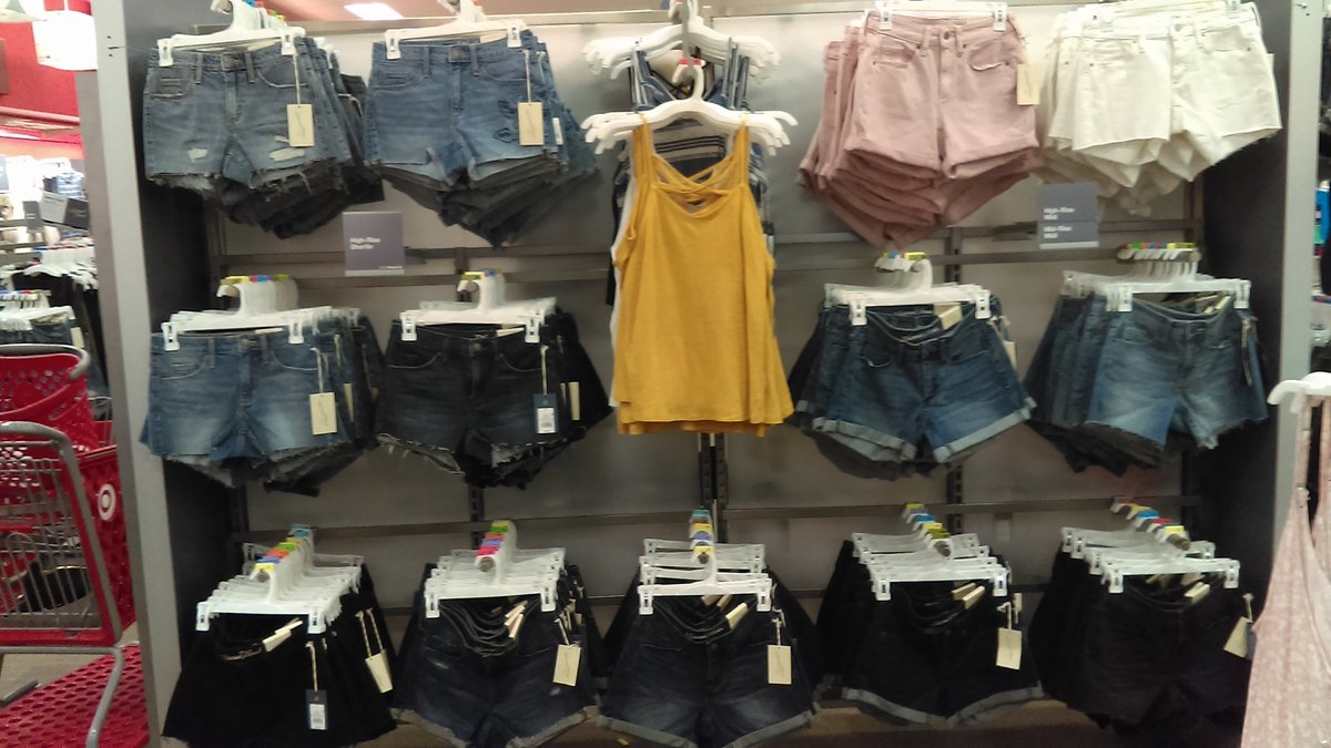 DiDimowski's tweet photo. #122fly movedUTshorts/spread liscenseTs #VanillaIcedit #iftherewasaproblemyoIsolvedit @autumn_uptain @JayYezzi @ColonJosian @emily_r_target https://t.co/qIVequCjJw