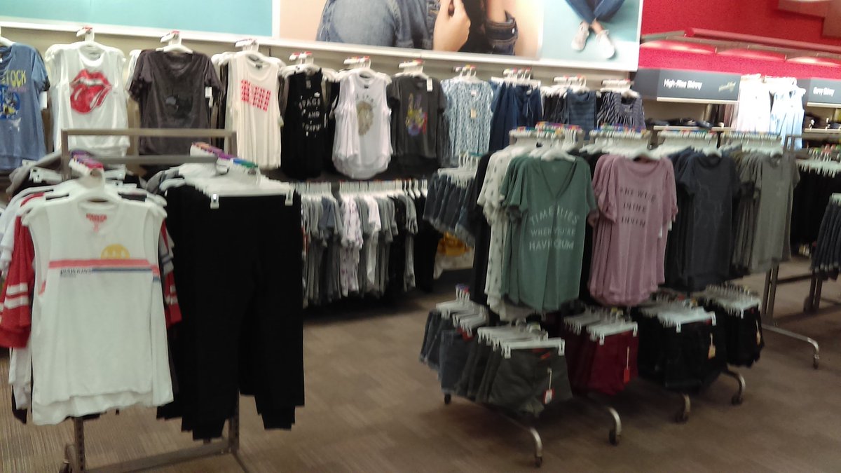 DiDimowski's tweet photo. #122fly movedUTshorts/spread liscenseTs #VanillaIcedit #iftherewasaproblemyoIsolvedit @autumn_uptain @JayYezzi @ColonJosian @emily_r_target https://t.co/qIVequCjJw