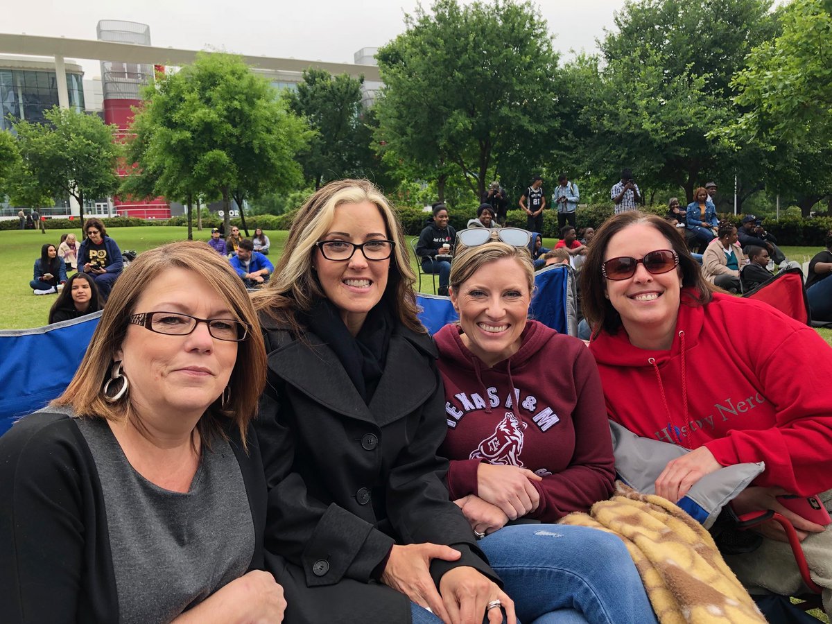 HHS Slam Poets sharing their poetry with all at Discovery Green. Lyn and Adam are in the top 10 youth poets in the city. Lyn will be representing HHS at Brave New Voices this summer. #hhspurplepride #meta4houston