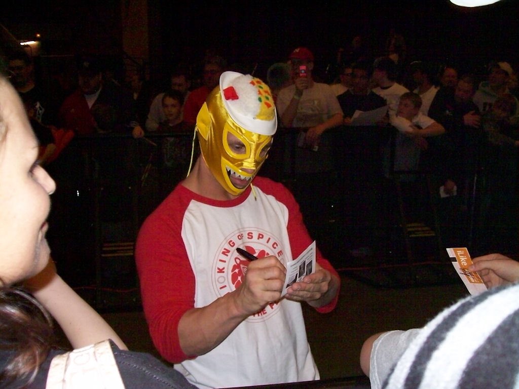 Curryman WWEx tweet media
