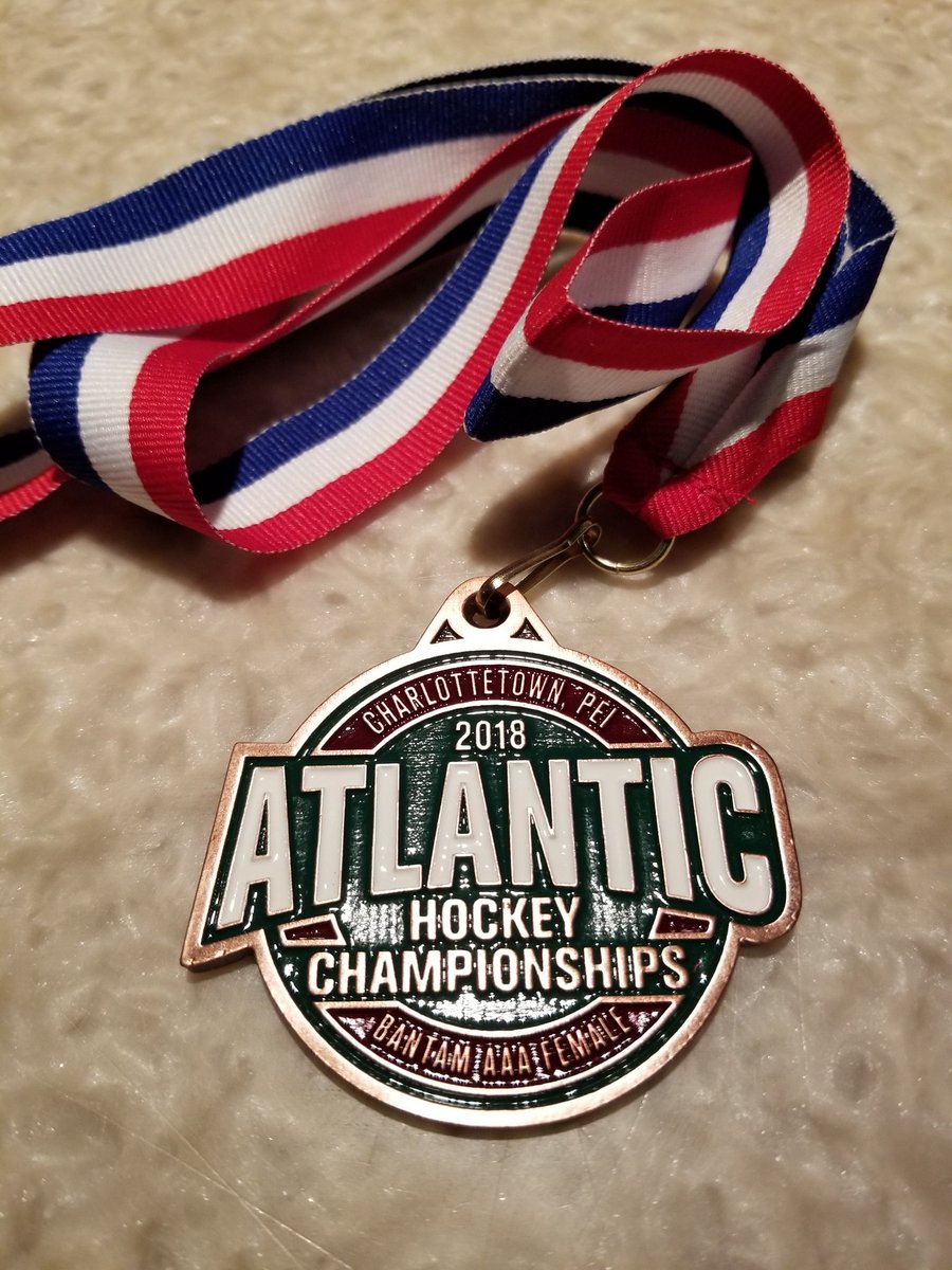 2018BanFemATL's tweet photo. Bronze is a bronze is a bronze #amedalisamedalisamedal https://t.co/PqXWlF4oyc