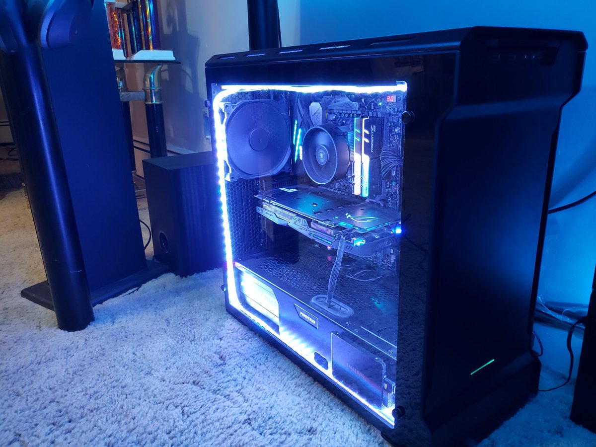 SyntegyGaming's tweet photo. New setup update tell me what you think https://t.co/aifhSR3ebm