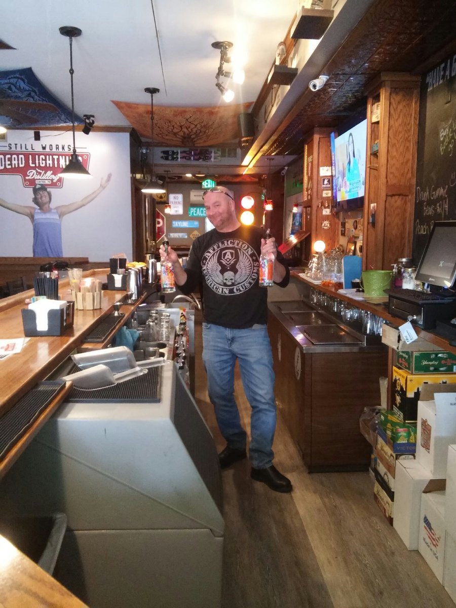 katrinaaa33's tweet photo. #DeadLightning #TouchTunesTV #slayer #favcustomer https://t.co/K46ooQVrHE