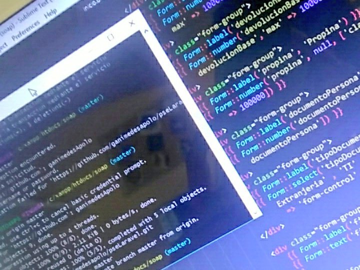 diegoerleyduran's tweet image. Domingo de Sacrificio, pero me encanta programar. #2horas #laravel #laravel55 #wdsl #soap #servicios