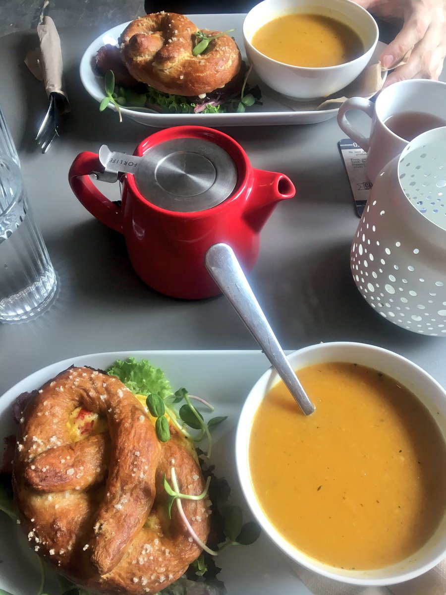 Sunday brunch @rustcitybrewery: great music, great vibes 👌 #HamOnt