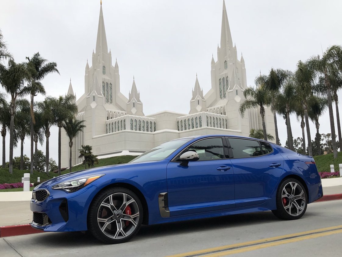 CoolChillMom's tweet photo. I love that @Kia took my on an expedition to discover something unexplorered for me. This is the Latter Day Saints temple in San Diego. It looked as if it was floating on clouds! Spectacular! Thanks @LolaLambchops for sharing your world with me #TheNewKia #KiaFamily #kiapartner https://t.co/1YuUNVOLYQ