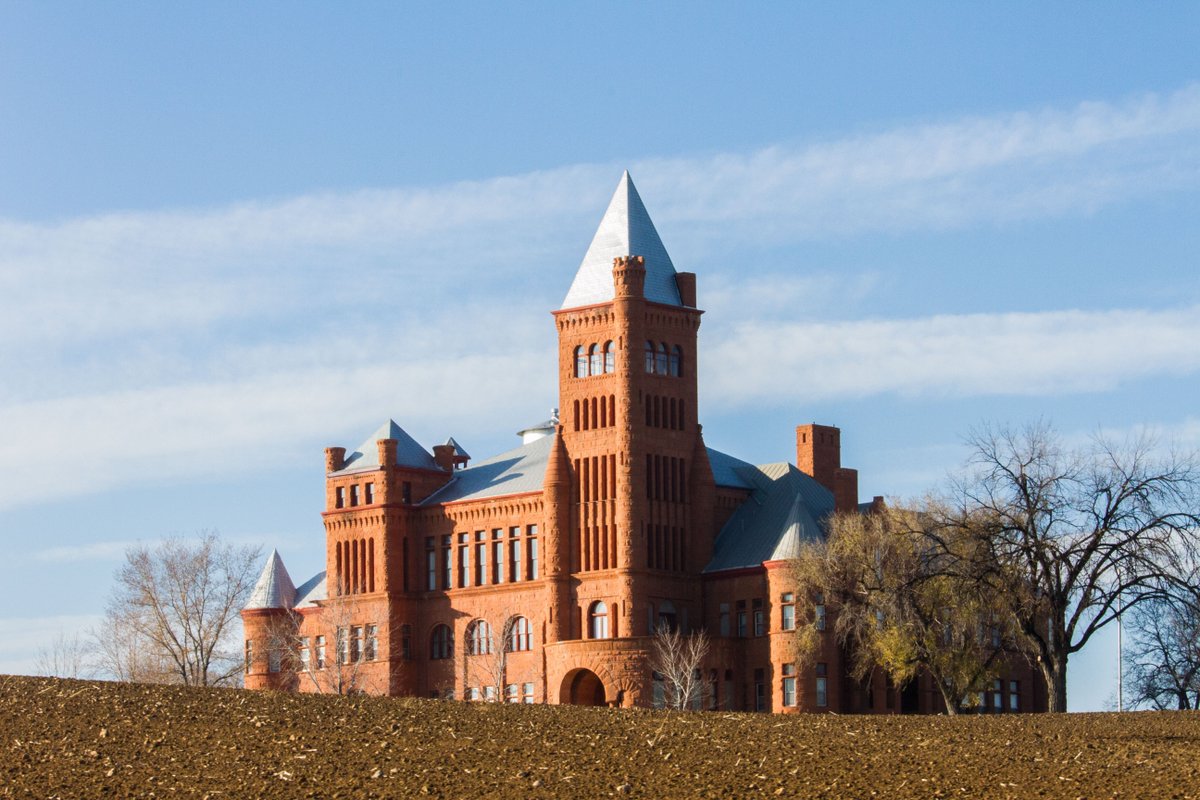 Sync36Apts's tweet photo. We live like royalty - we even have #WestminsterCastle as a neighbor!

#Apartments #WestminsterApartments #Westminster #BESTminster #WestminsterCO #WestminsterColorado #Colorado #COOLorado https://t.co/pAn1kO9t5m