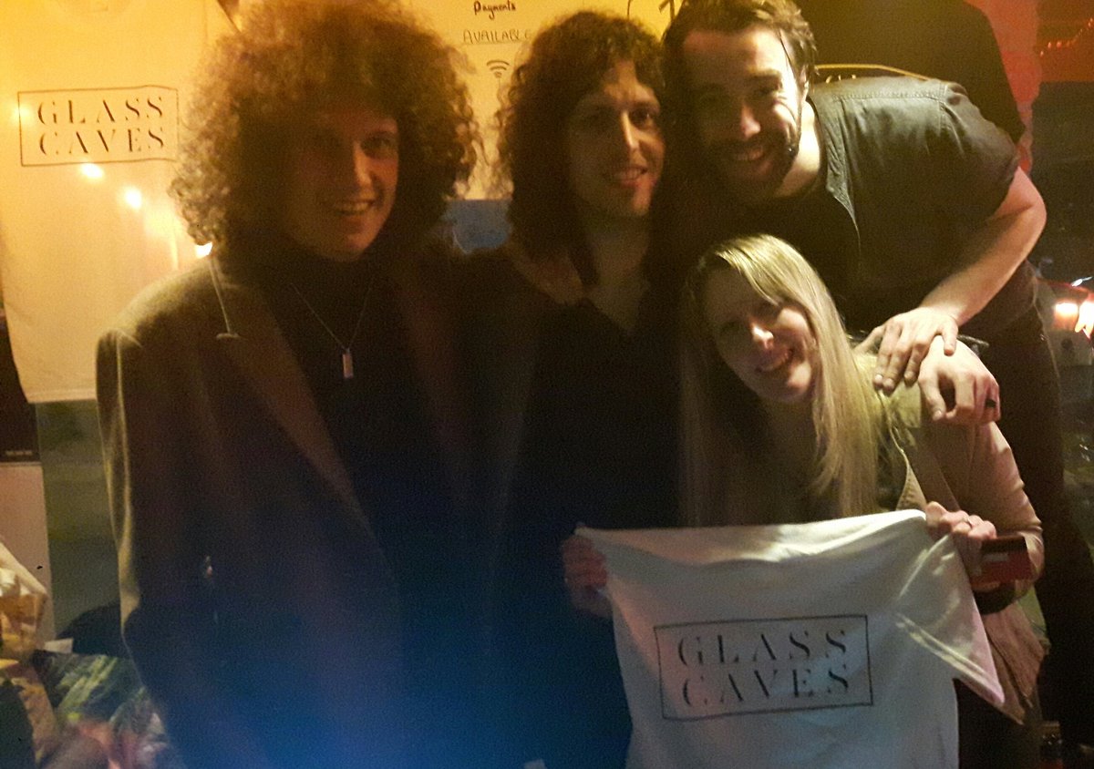 vjlee12's tweet photo. Great gig last night , thanks for the photo ! @GlassCaves https://t.co/EepXzA9g2f