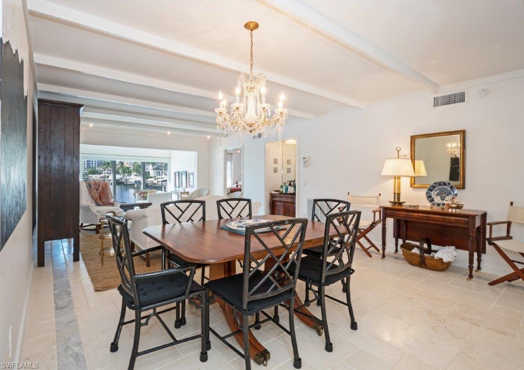 HPWsellsNaples's tweet photo. Did you say a 3 BR 3 Full baths breathtaking view? #Bayfront beauty in #Naplesfl #Parkshore #Walktothebeach Updated & perfect! Call 1-239-370-0574 for details! Asking $969,000. #naplesrealestate #harrispeppeteam #homerocks https://t.co/wHnNcYgHiR