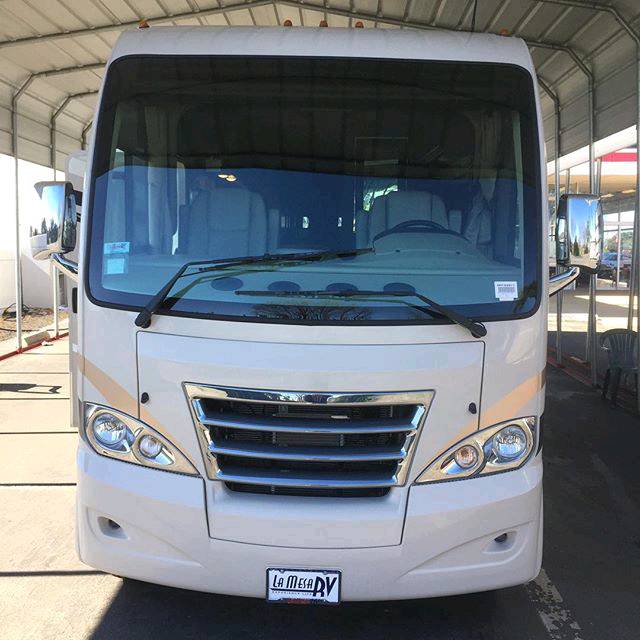ThorMotorCoach's tweet photo. From an owner:
One of the many reasons I love my Thor Axis 25.3 RUV (Recreational Utility Vehicle) is the curved design of the front end. It gIves the rig an entirely different look. #thoraxis #ruv #rvdesign #motorhome #travelsmall #openroad 📷: @weekendrver https://t.co/hD6BkZvNZP
