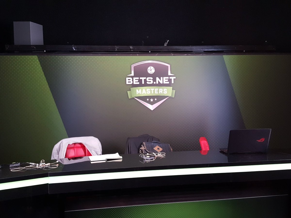 OfficialBleh's tweet photo. And that's it from the desk at #BetsNetMasters Had an absolute blast sharing the desk with @followdusT and @BanKsEsports and hope to be at more EU events. Huge thanks to @cssltv for having me! https://t.co/gVJCbimcCz