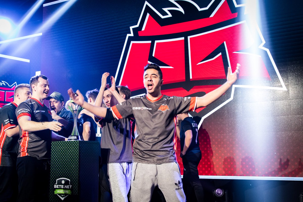 SRosenvall's tweet photo. @HELLRAISERSgg🔥🔥 Champions of https://t.co/NiTRJOWDkd Masters Kiev!
Congrats!!
@OfficialANGE1
@DeadFoxcsgo
@w0xic
@ISSAAcsgo
@bondik_csgo
#csgo #sccltv #Betsnet https://t.co/4BS02LAKHN