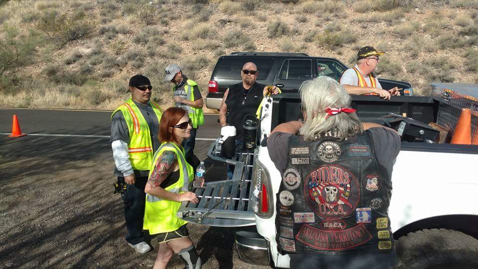 RidersUSA's tweet photo. Doing our Civic duty and keeping our mile of #Interstate17 in #Arizona clean. https://t.co/i47iMHMJAZ