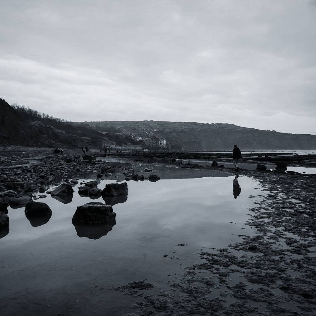 K_J_Design's tweet photo. Had a lovely break in Robin Hood's Bay :) I used the opportunity to start my venture into #filmphotography managed to get through 25 of my 36 shot roll so it will be off the developers as soon as it's finished 📸 for now here is a shot with my #SamsungS9plus https://t.co/xhSn8KM7Dv