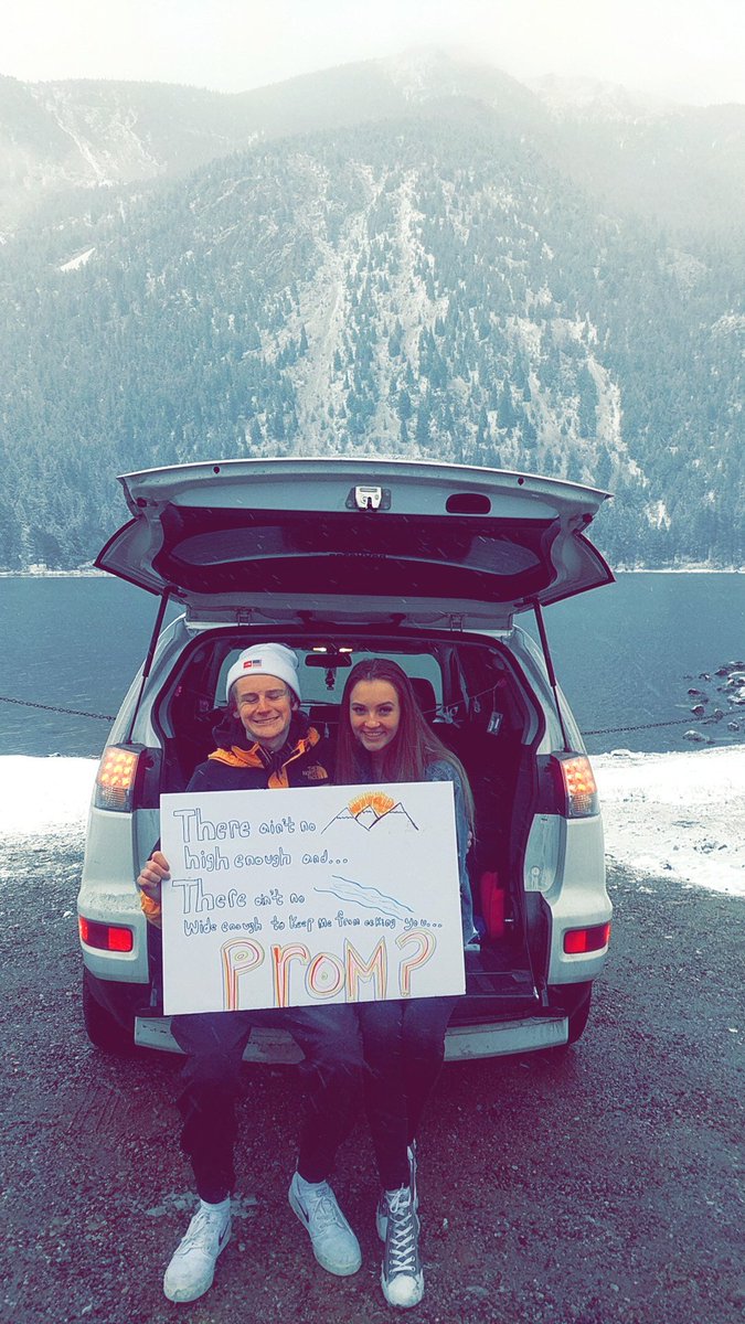 nick_kounkel's tweet photo. #ChapPromposal @MrsGapp @erinbarker711 https://t.co/STHqf6KyQX