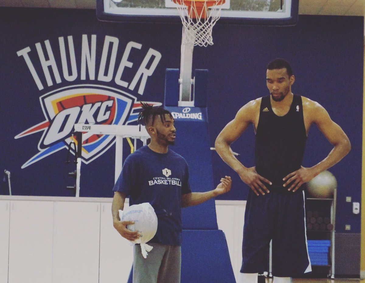OKC_BlueFR's tweet photo. Après l’élimination du Blue d’OKC en Playoffs face aux Lakers de South Bay, @YannisMorin s’est engagé avec le MSB ! 

En 33 matchs en G-League, il compilait 5,8 points, 4,2 rebonds, 0,9 passe et 0,8 block à 54,1 % au tir en 16,7 minutes. 

Good luck champ au @MSB_Officiel 🙏💪 https://t.co/IMPGvgpjec