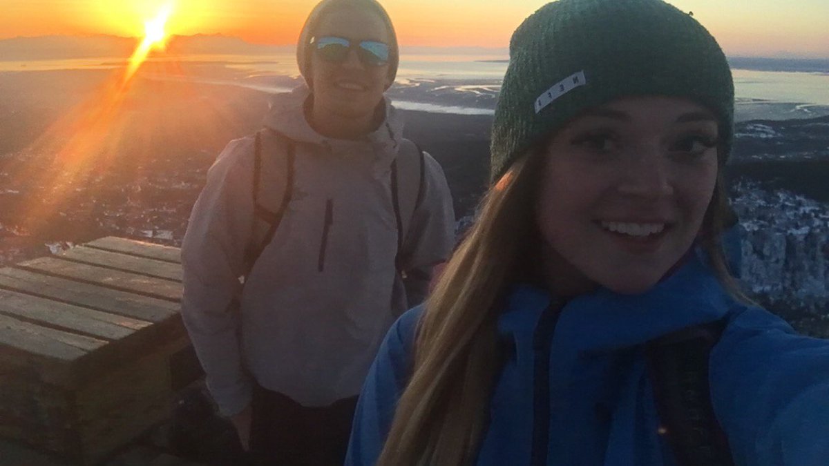 StoneKrueger's tweet photo. Flat top sunsets https://t.co/rf0a7YlbJA