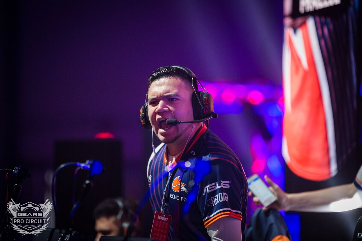 GearsEsports's tweet photo. WE'RE ALL TIED UP ON MAIN STAGE! @echofoxgg respond with a strong 7-1 win over @OpTicGaming, and force a map three!

LIVE: https://t.co/hOdAVJBJkj https://t.co/VlD2glDSOl