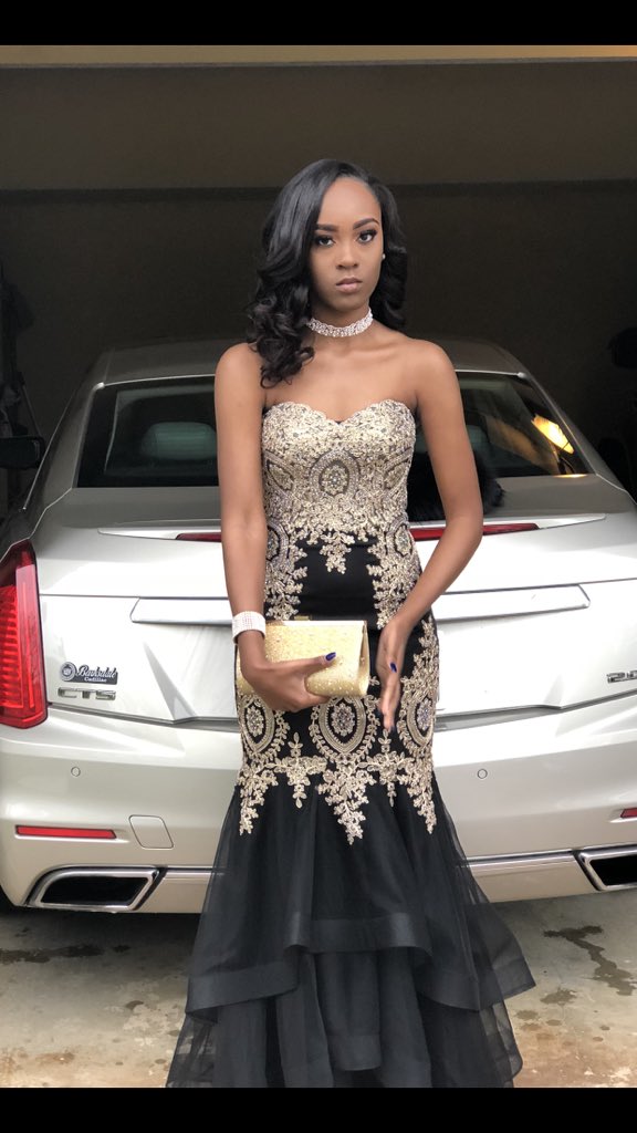 f_gabrielle__'s tweet photo. First Prom!🤩👫❣️ @Turd_10 #royaldrip https://t.co/CJAXhkpypS