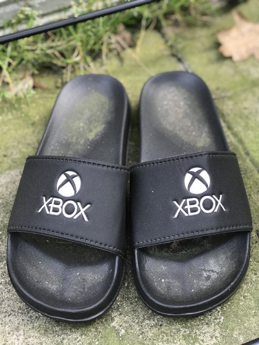 hitoro7's tweet image. #SummerIsComing with #xboxslippers to #Xbox people around the globe!! Get them out, cleaned from winter and enjoy the sun!!! @XboxAmbassadors