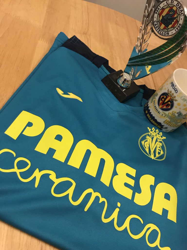 A big thanks to all at <a href="/VillarrealCF/">Villarreal CF</a> <a href="/inspiresport/">inspiresport</a> for the past week. Our Year 8 footballers were a credit throughout, and especially on last night’s flight home. We had a number of positive comments from passengers regarding the boys’ conduct 🇪🇸⚽️ #Villarreal2018 #GreenArmy