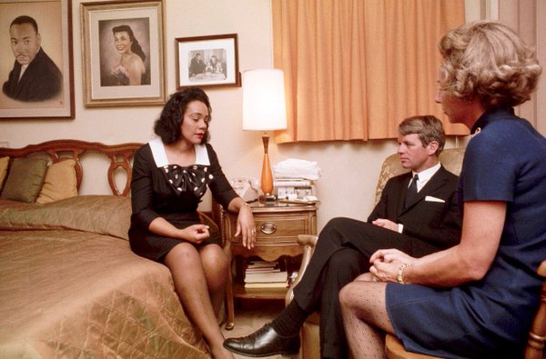 RFK50th's tweet photo. RFK &amp; Ethel are comforting Coretta Scott King, who asks RFK to persuade Jackie Kennedy to attend the funeral tomorrow. RFK later calls her and convinces her to come. #TDIH #RFK50 #MLK50 https://t.co/RImpE5IRoG