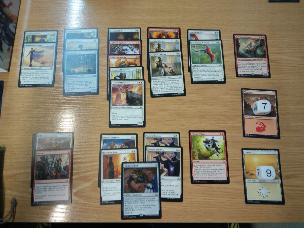 MTGTeamApe's tweet photo. Se cae el estadio (y alguna que otra lagrimilla, oiga), @Kombo11408 se nos va al ProTour. Ha sido un camino duro con mucho trabajo detrás, pero el momento ha llegado. ¡Enhorabuena! https://t.co/G1juE8P7Sj