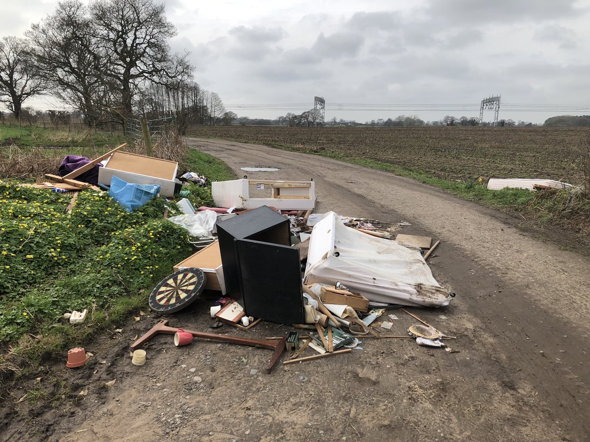 AnnabelTitmuss's tweet photo. I reported this fly tipping incident along Waybutt Lane on Wed 4th April. Any idea when it will be cleared @CheshireEast ? https://t.co/GDufWV26zB