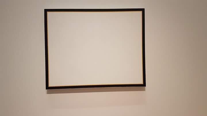 mikeharriscurls's tweet photo. Found this single at @artinstitutechi His missing three brothers are @MuseumModernArt #fancyborder #chicago https://t.co/eyRTtFqXdL