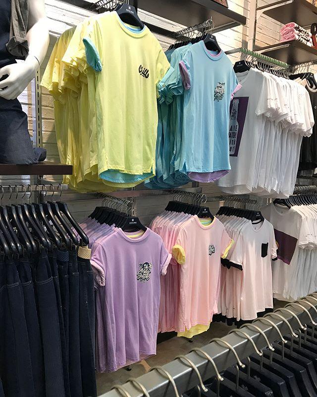 Camisas en diversos colores para todos los gustos <a href="/xicxoc/">carlos alfredo</a> 👕
°
°
#xicxoc #xicxocfamily #ropa #camisas #colores #fashion #style #variedad #tienda #compras #shopping #abril #domingo #cclacascada #lacascada #cascadacarrizal #centrocomercial #carrizal #estadomiranda #venezuela