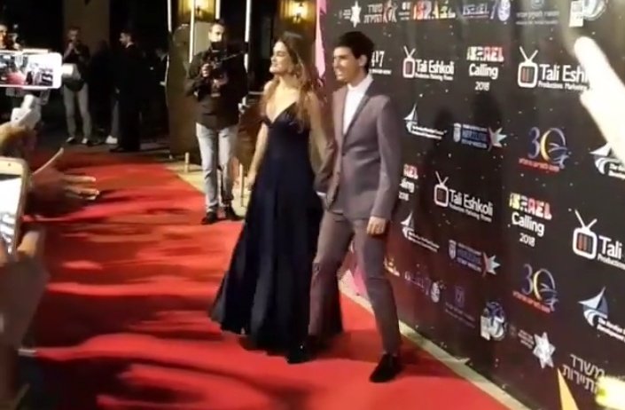 ERHTSE1's tweet photo. Bellos!! que me los como. Menuda pareja más bonita #AlmaiaTelAviv #IsraelCalling #THOSFansAlfred8A https://t.co/FtN5lX93PP