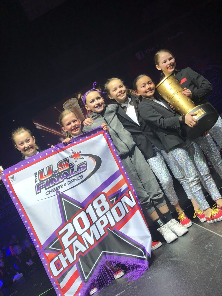 theusfinals's tweet image. Crowning #USFinals18 Champions in our dance divisions tonight! They’re taking home the #whitejacket &amp;amp; advancing to The Champions Challenge! ✨☺️👏🏻