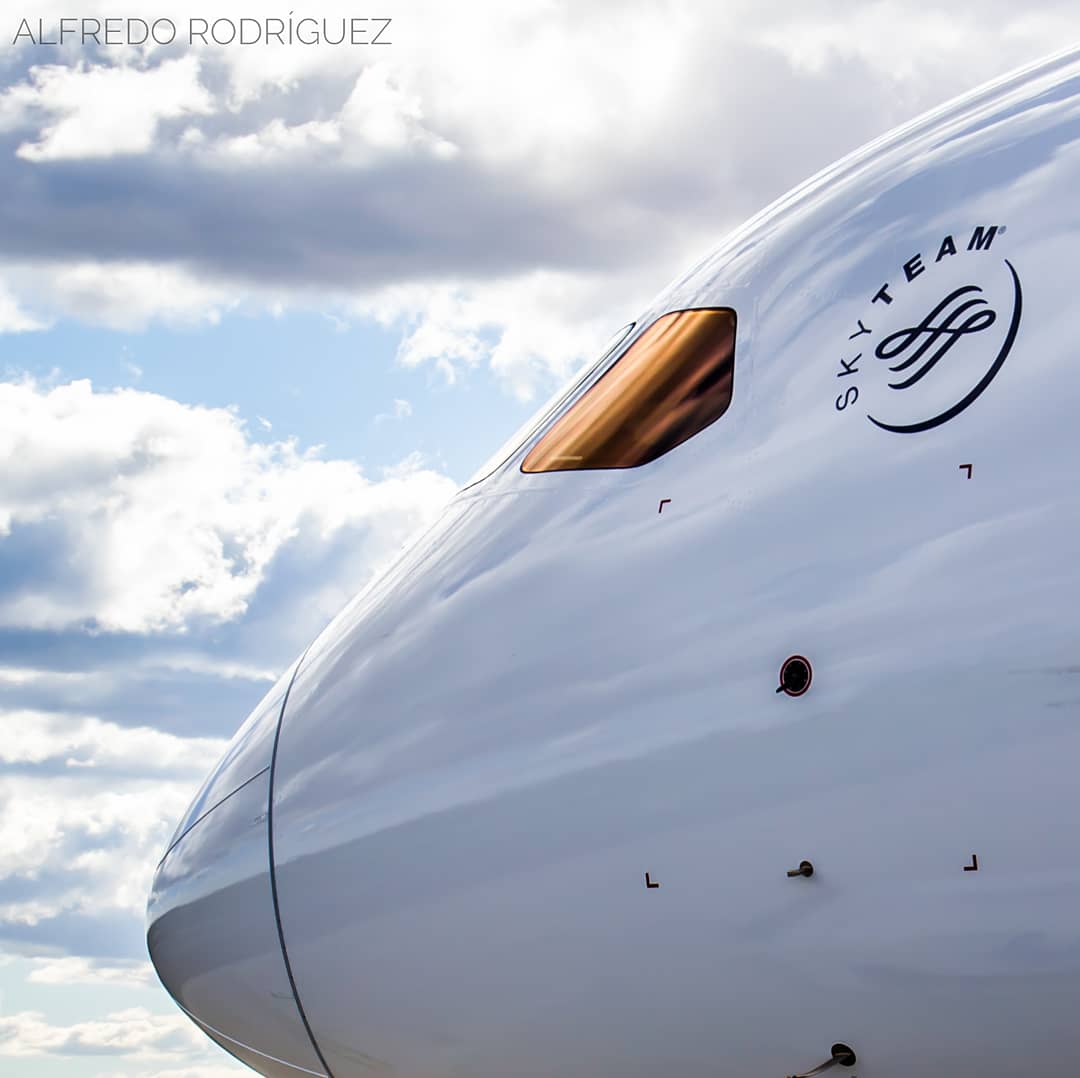 Aviophoto's tweet photo. Esa mirada 👀
@AirEuropa
https://t.co/qhih60ab9v
#AirEuropa #Efectodreamliner #Welcome9 #Boeing #b787 #Dreamliner https://t.co/k99l0u8JqL