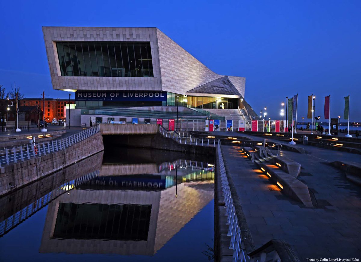 snapperlane's tweet photo. Light nights on Liverpool waterfront @LivEchonews #Liverpool #dusk https://t.co/tj51Lxltgb