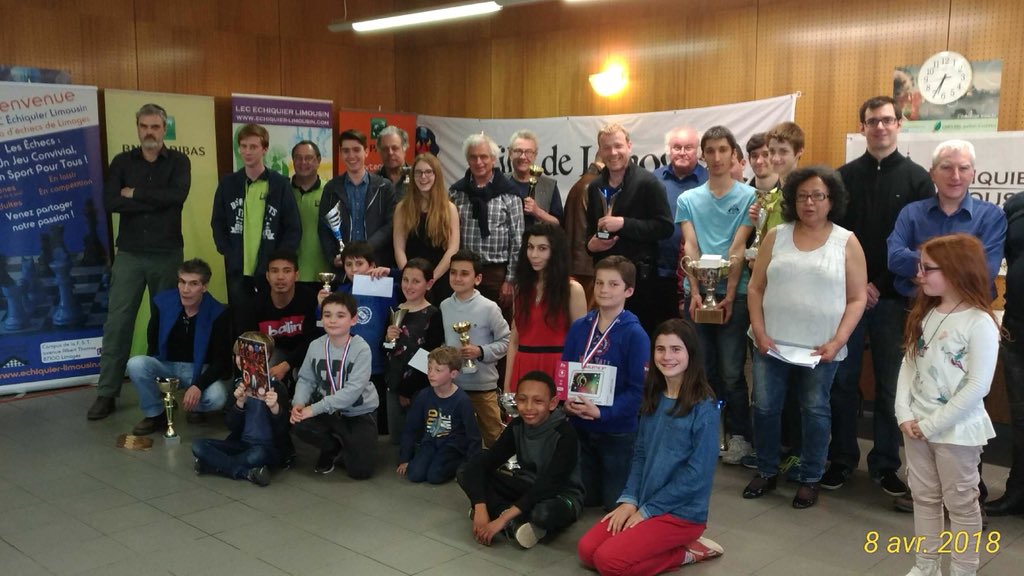 ClementThiam's tweet photo. Plus de 100 participants pour ce 4ème festival international #bnpparibas d’échecs de #Limoges. Merci à l’ensemble des joueurs et aux membres de l’association du LEC Echiquier Limousin pour cette belle édition. https://t.co/qLzogLKNsZ