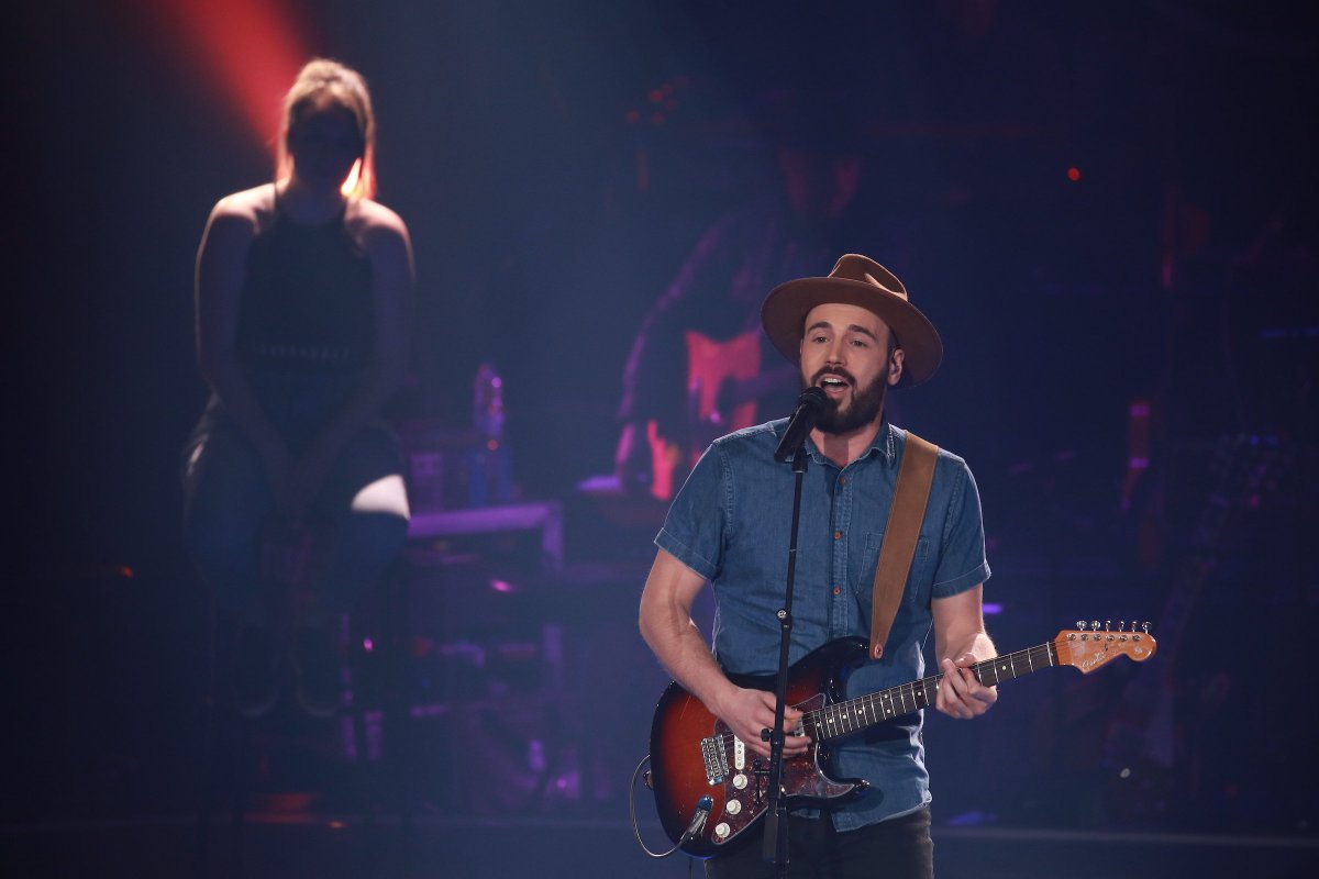 .<a href="/Samuel_Jean_/">Samuel Jean</a> est fidèle à sa réputation de #showman en nous offrant une prestation Hop la vie! ☀ #LaVoixTVA #ÉquipeÉric 

Pour votre pur bonheur: bit.ly/LV6ÉmissionLDT