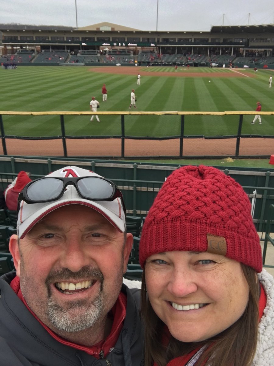 rogerg007's tweet photo. Chilly day , but it’s always a great day for Razorback Baseball 🐗 #thisisbaseball https://t.co/dIIMZtmHsU