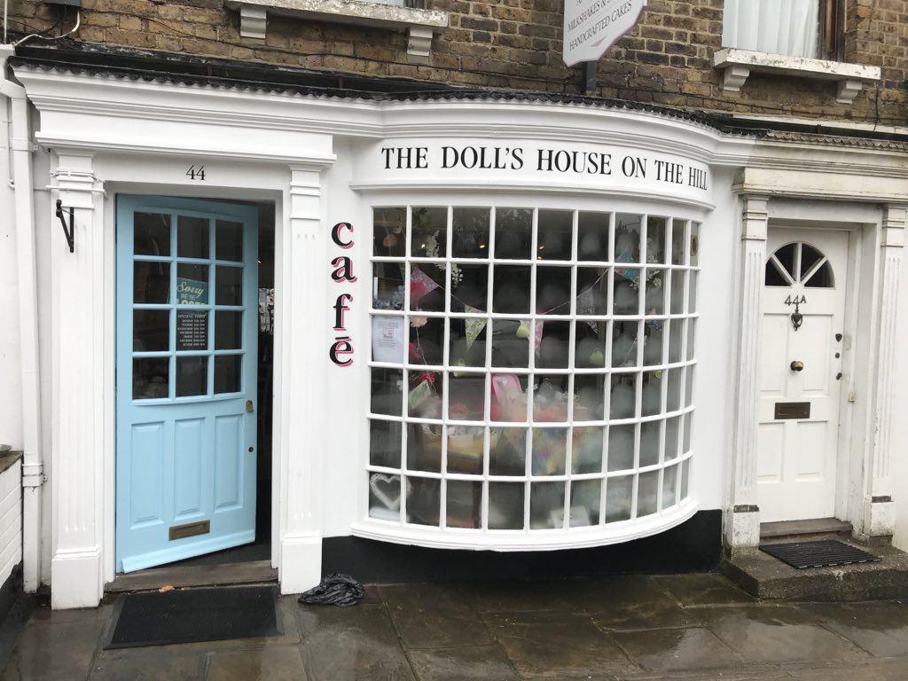 Nothing like a slice of homemade Terry’s chocolate orange cake <a href="/DollsHouseCafe/">DollsHouseontheHill</a> to end the week #tasty #moist #harrowonthehill #afternoon #tea #lazysunday