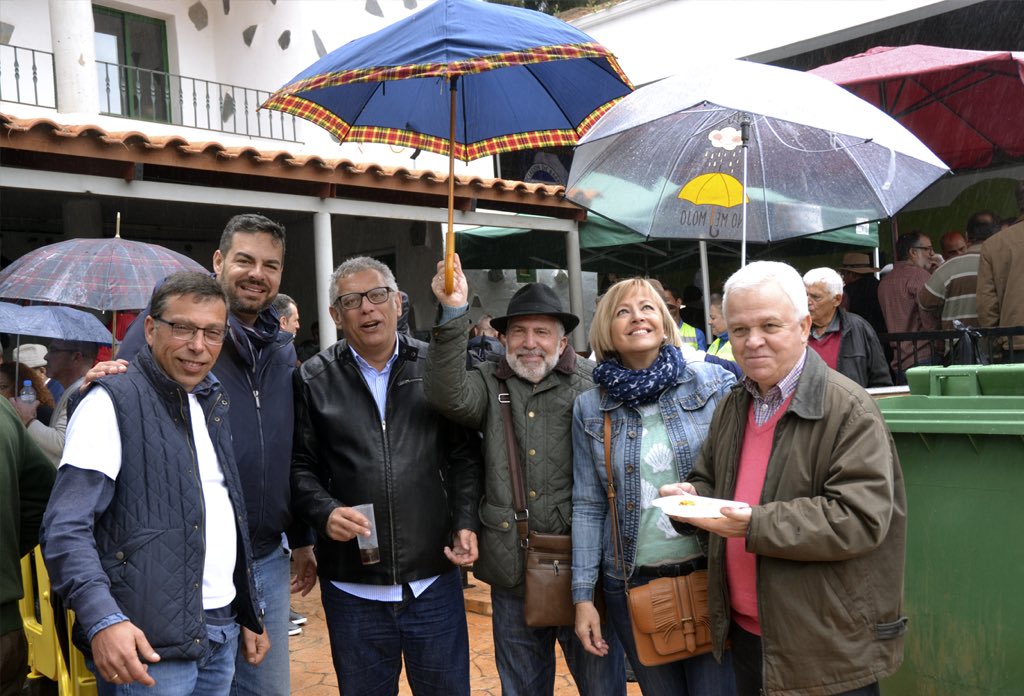 AsbaValsequillo's tweet photo. Desde aquí queremos agradecer a los cerca de 800 vecinos que han compartido hoy con @AsbaValsequillo el IX Día del Vecino. Un día fantástico de encuentro sano y haciendo pueblo. #Valsequillo sigue siendo una gran familia!! @NC_CabildoGC @NCTelde @AlternativaxSM https://t.co/6VFyyEtPKL