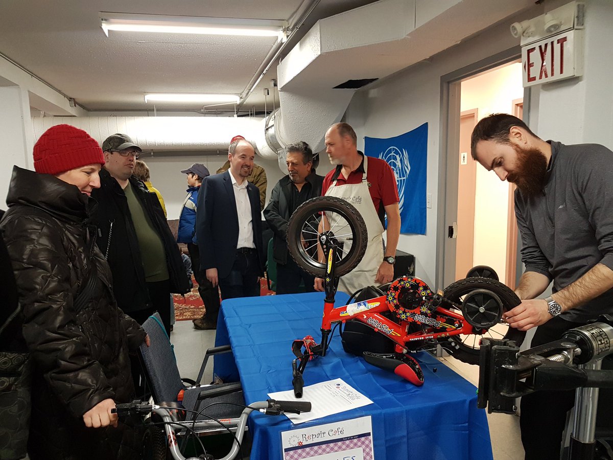 Today was the grand opening of the Kingston Repair Cafe! This is such a cool initiative - volunteers help you repair household items instead of tossing them out! Completely volunteer run this is a really great way to work together towards a more sustainable #ygk!