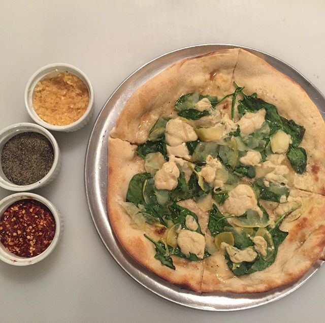 createolio's tweet photo. Sundays are for pizza! https://t.co/O3ftvpYKI4